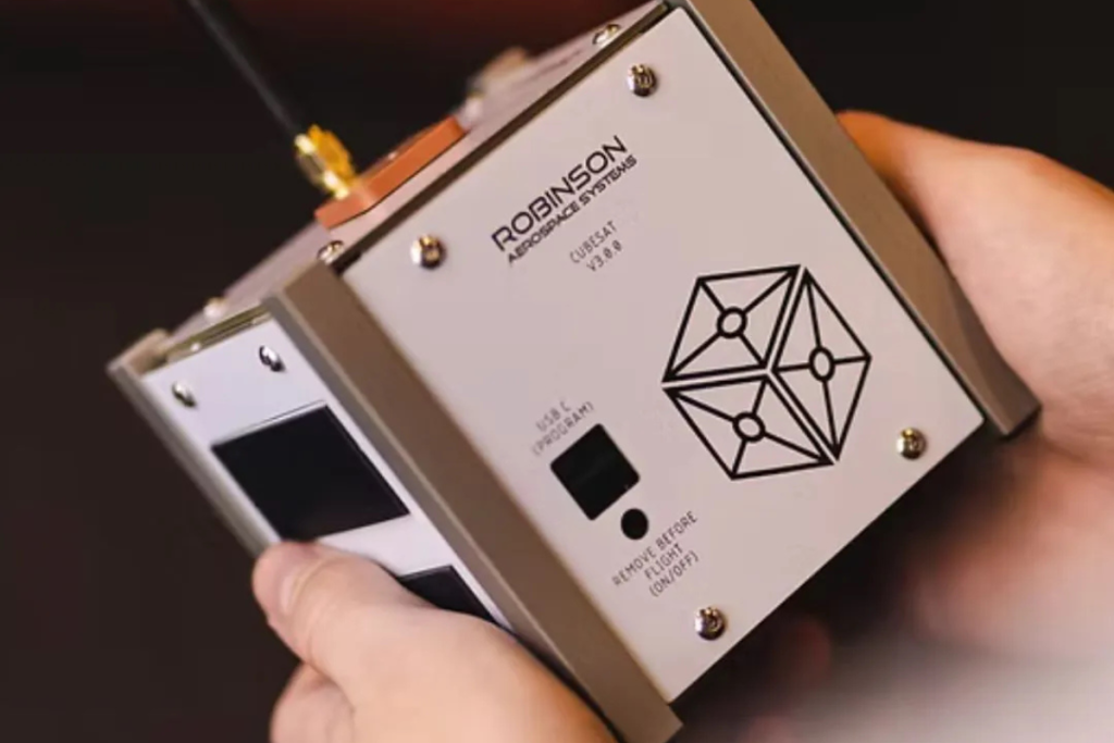 Robinson Aerospace Systems prodcues the RASCube. 